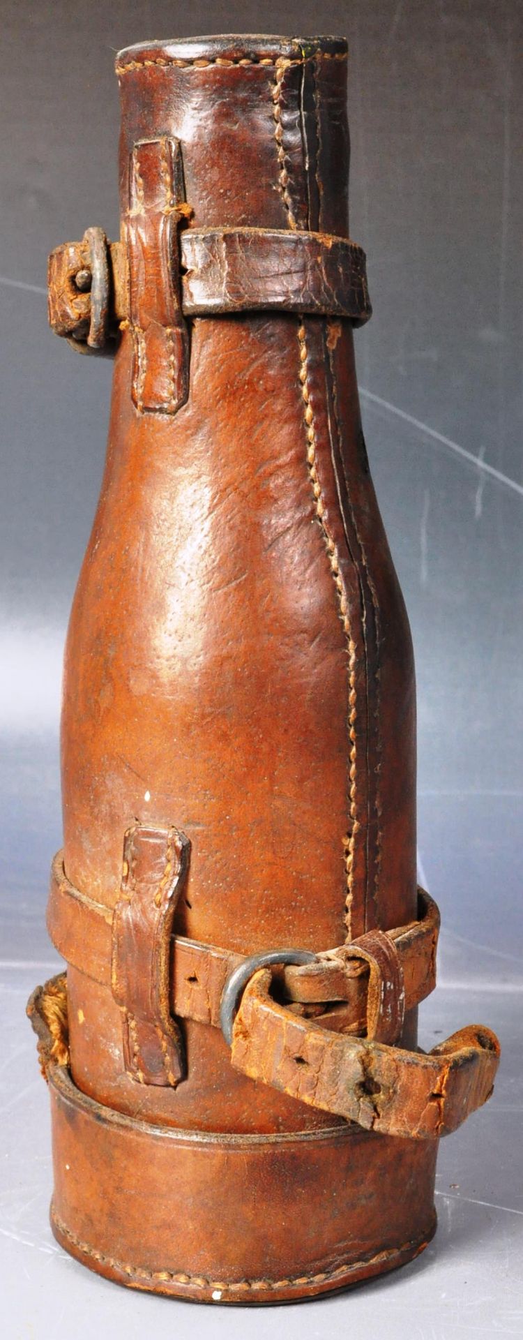 EARLY 20TH CENTURY LEATHER HUNTING FLASK - Image 8 of 8