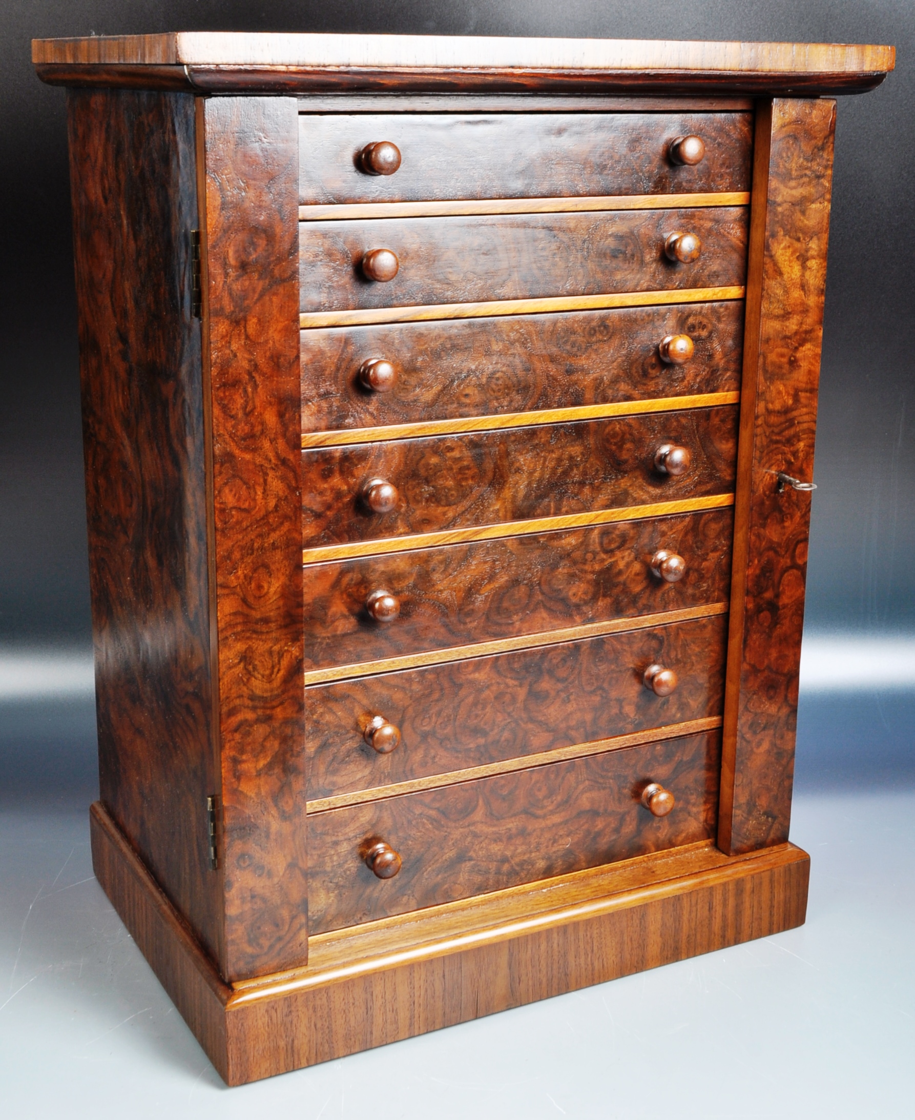 19TH CENTURY WALNUT & AMBOYNA WOOD SPECIMEN CHEST - Image 2 of 10