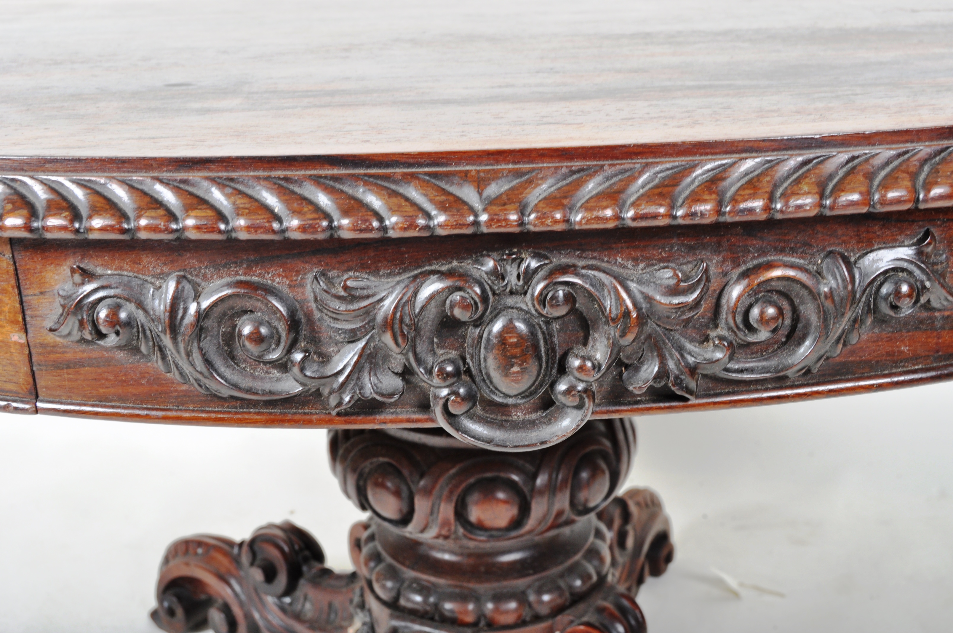 19TH CENTURY ROSEWOOD SERPENTINE CENTRE TABLE - Image 3 of 6