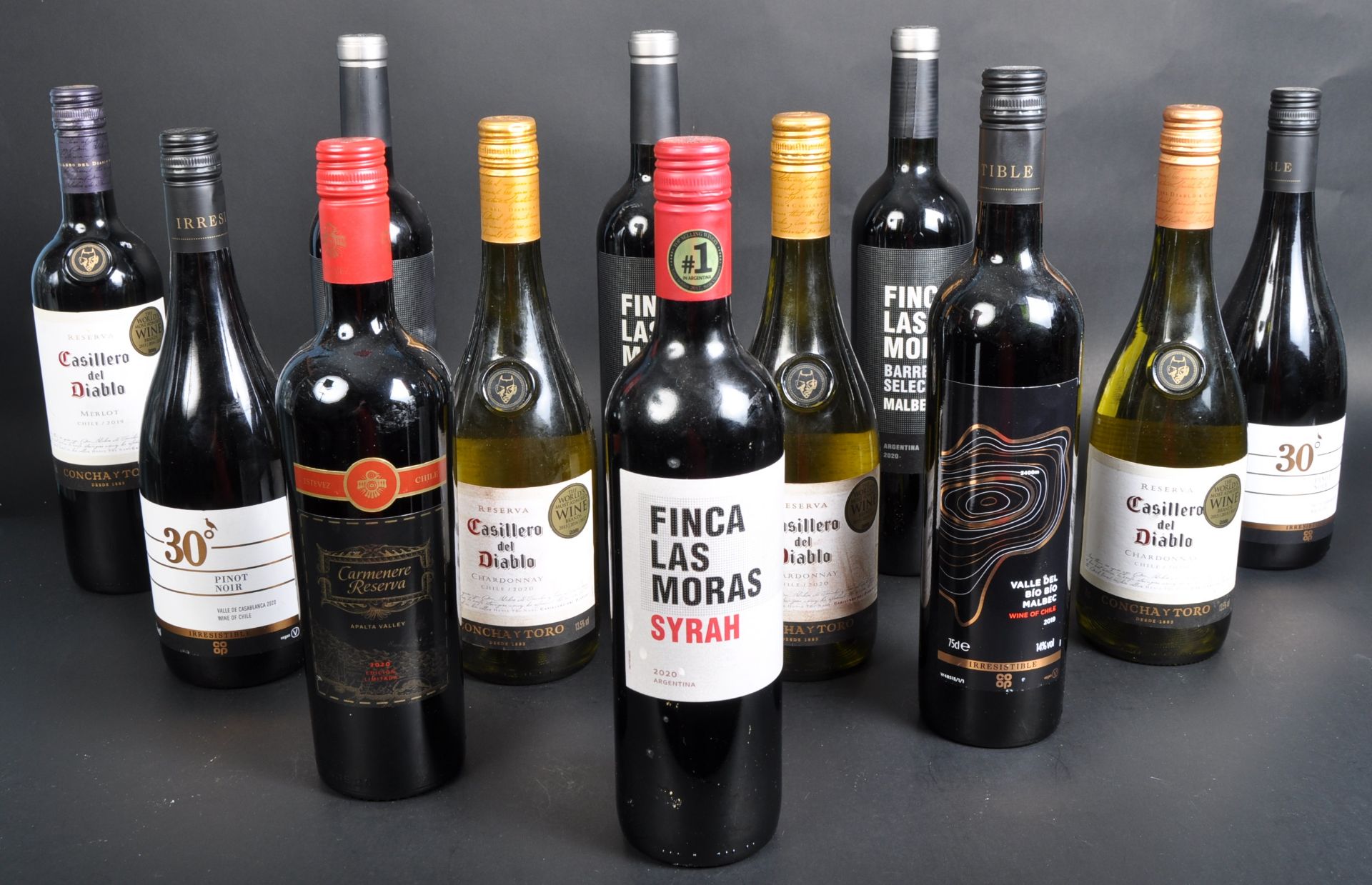 A SELECTION OF SOUTH AMERICAN RED AND WHITE WINES - Bild 2 aus 7