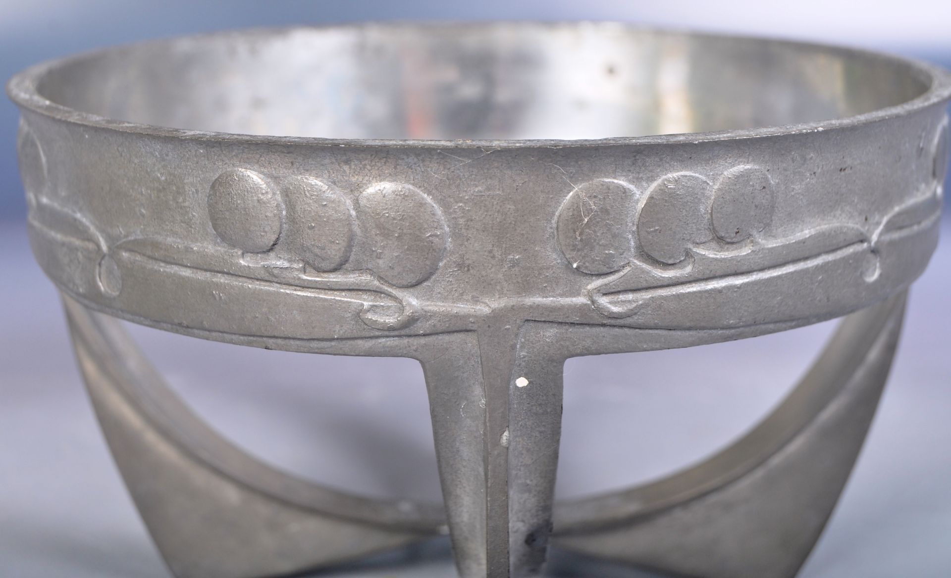ARCHIBALD KNOX - LIBERTY & CO LONDON - ARTS & CRAFTS PEWTER BOWL - Image 4 of 6