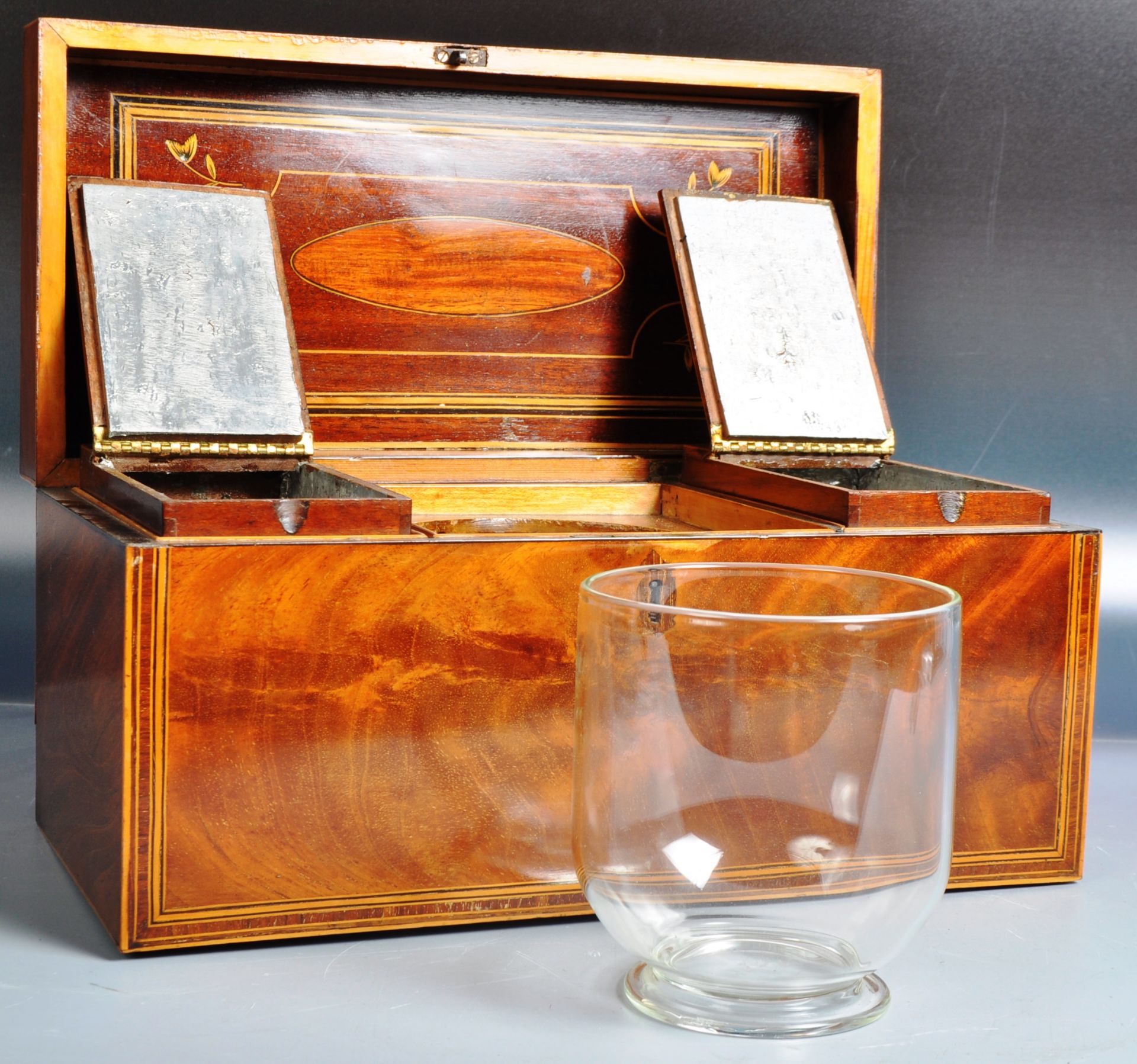 18TH CENTURY MAHOGANY AND SATINWOOD TEA CADDY - Image 5 of 10