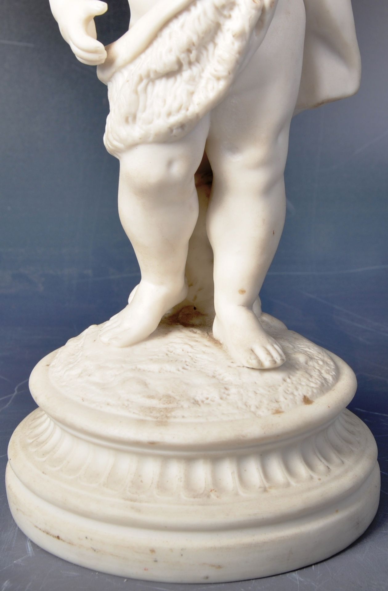 LARGE 19TH CENTURY BISCUIT PORCELAIN CHERUB FIGURINE - Bild 4 aus 8