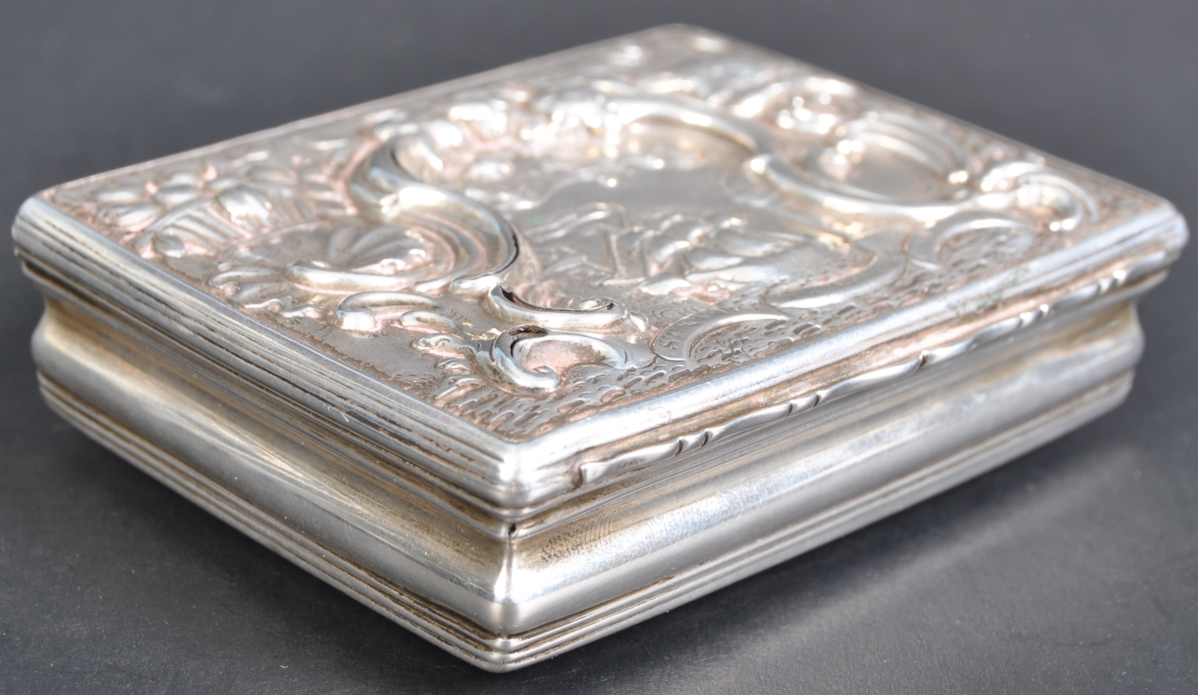 GEORGE III IRISH SILVER FREEDOM BOX BY WILLIAM REYNOLDS - Image 3 of 12