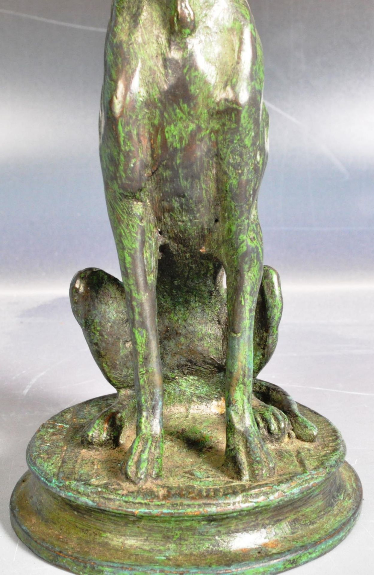 19TH CENTURY BRONZE ORNAMENT FIGURE IN THE FORM OF A GREYHOUND - Image 3 of 5