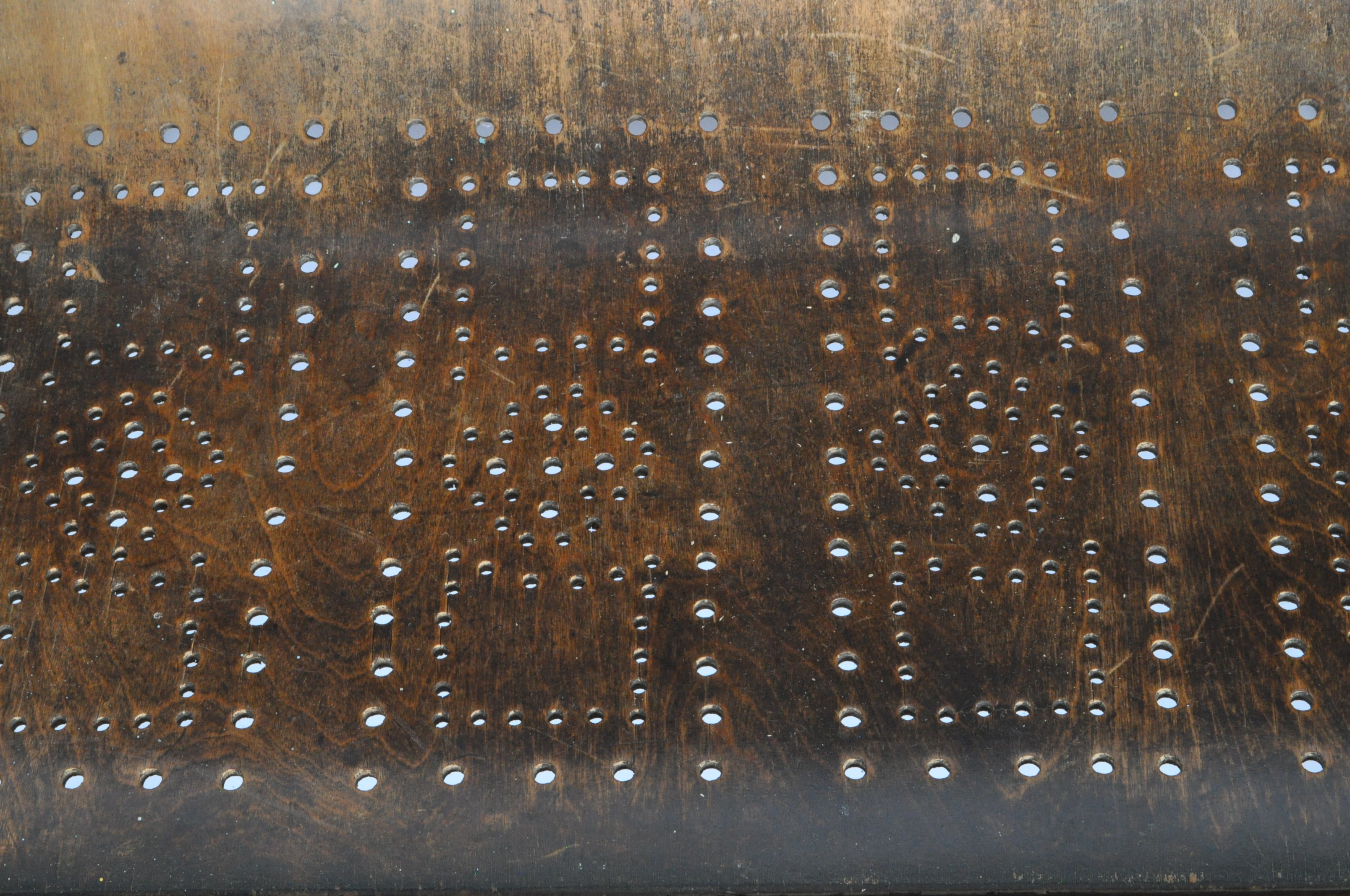 LARGE 19TH CENTURY FRENCH FRUITWOOD BENCH - Image 4 of 6