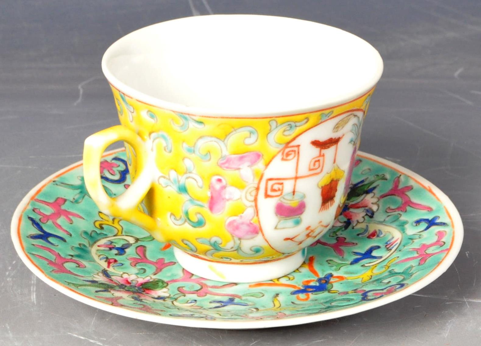 EARLY 20TH CENTURY CHINESE PORCELAIN CUP & SAUCER - Image 4 of 9