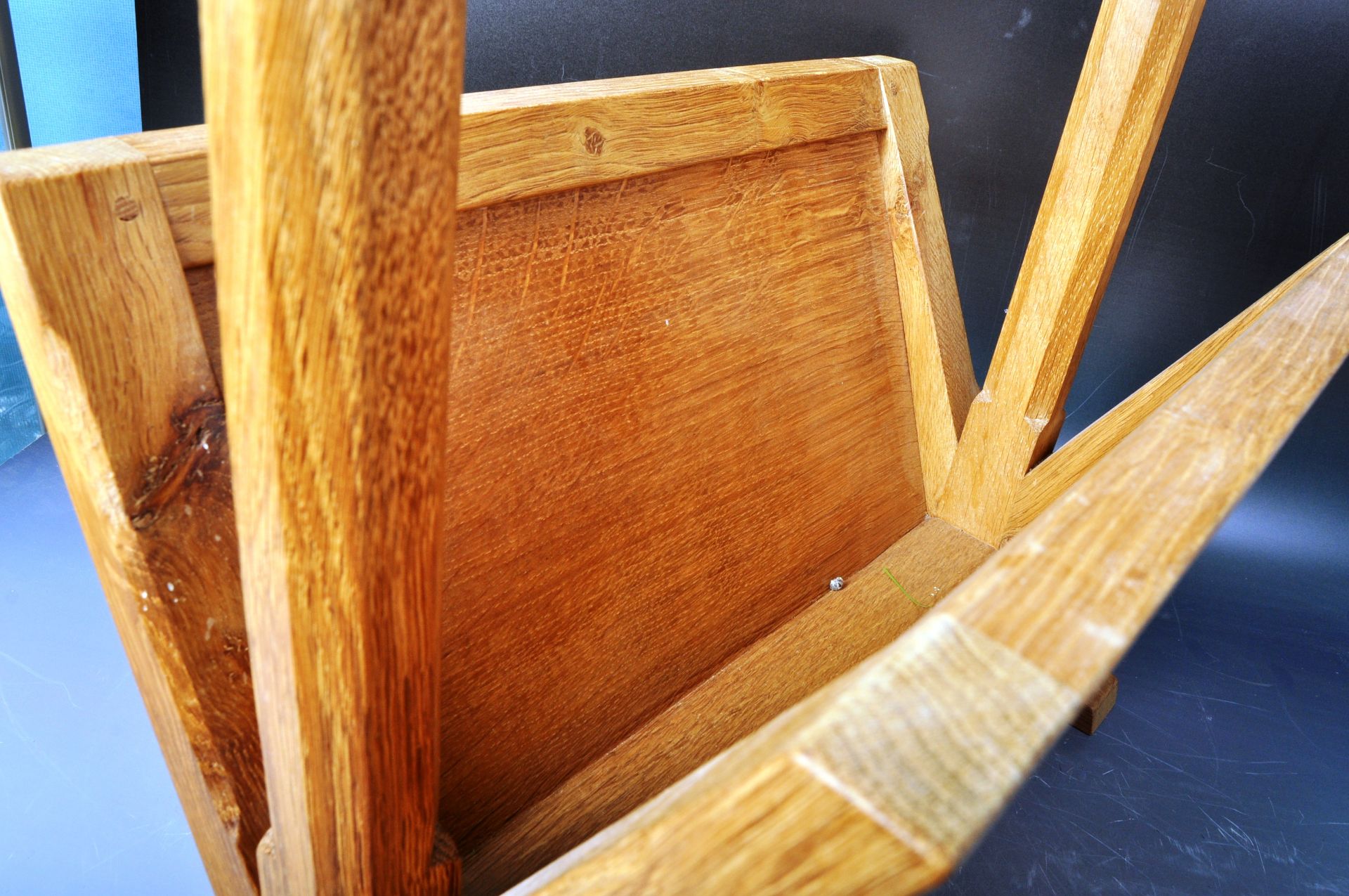 ROBERT 'MOUSEMAN' THOMPSON OAK MAGAZINE RACK - Image 6 of 7