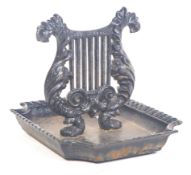 EARLY 19TH CENTURY GEORGE III CAST IRON BOOT SCRAPER