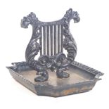 EARLY 19TH CENTURY GEORGE III CAST IRON BOOT SCRAPER