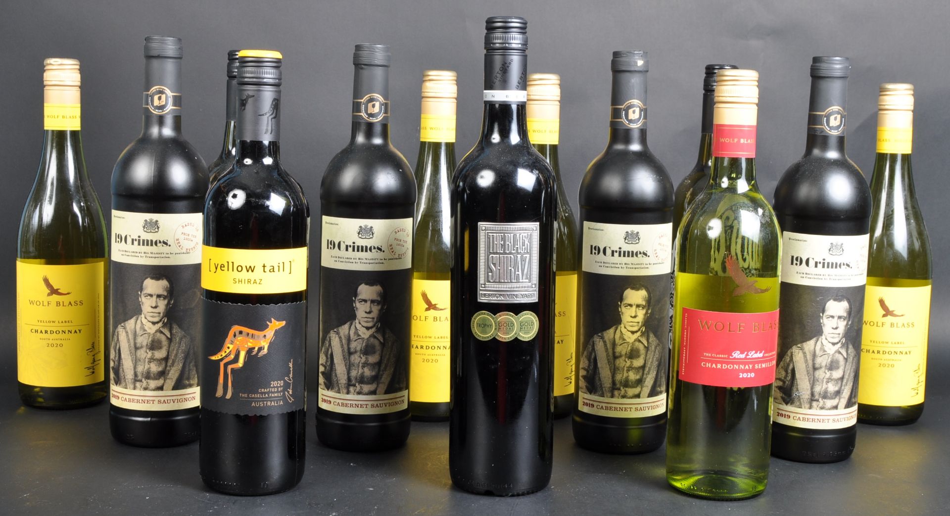 A SELECTION OF RED AND WHITE AUSTRALIAN WINES