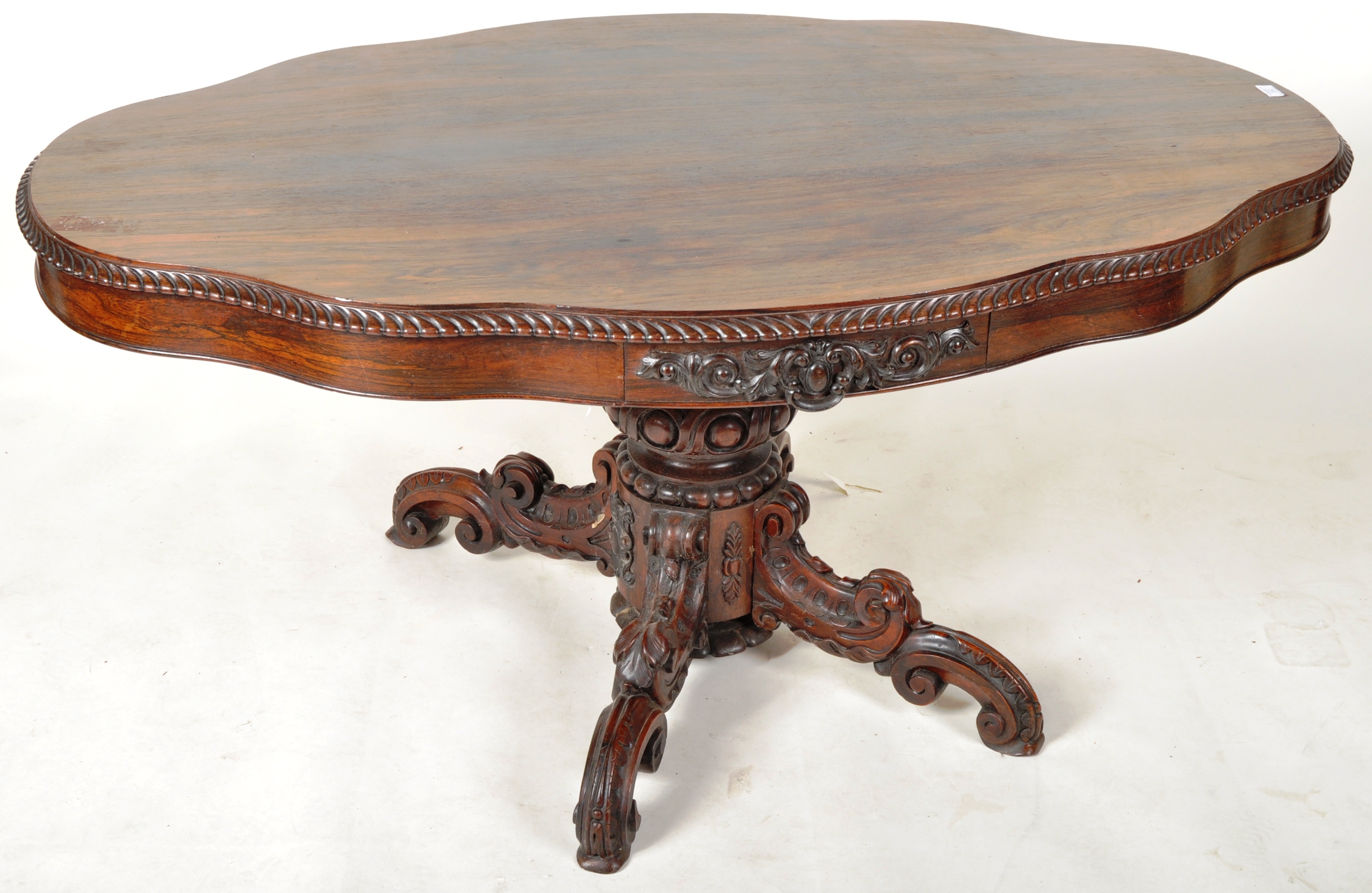 19TH CENTURY ROSEWOOD SERPENTINE CENTRE TABLE - Image 2 of 6