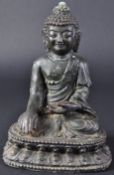 19TH CENTURY CHINESE BRONZE FIGURINE OF BUDDHA