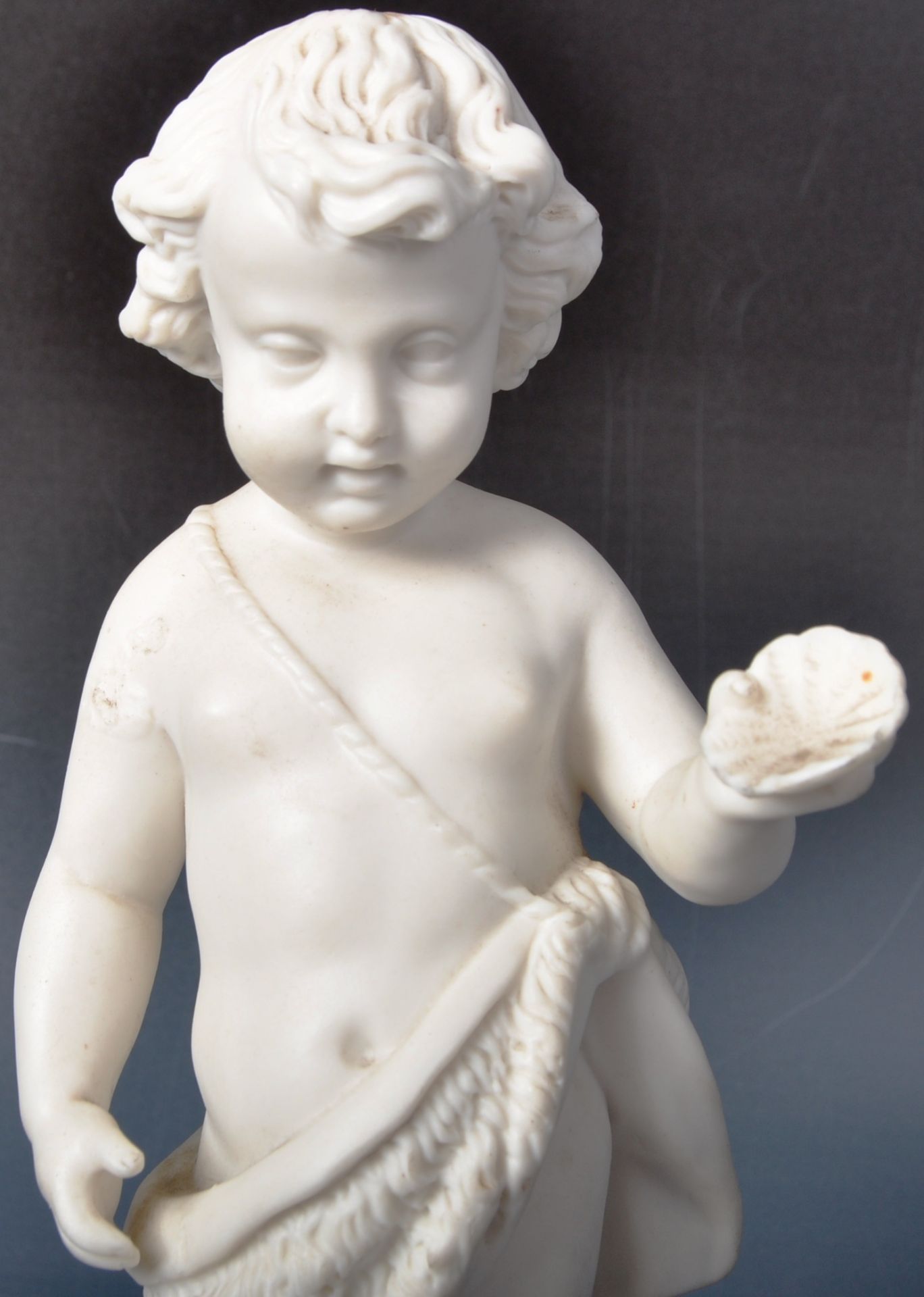 LARGE 19TH CENTURY BISCUIT PORCELAIN CHERUB FIGURINE - Bild 3 aus 8