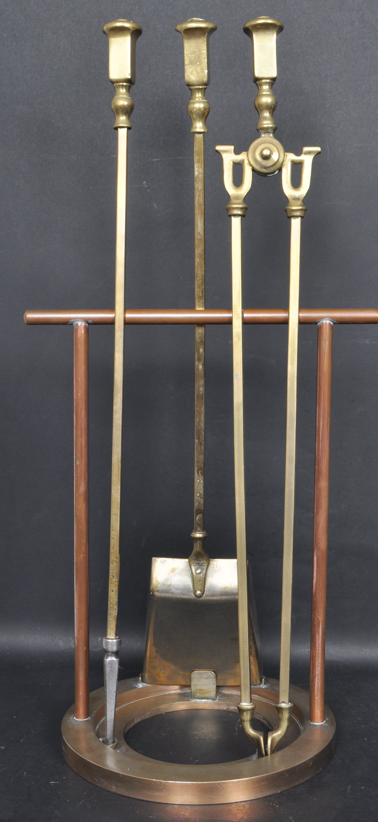 20TH CENTURY BRASS / BRONZE COMPANION SET - Image 3 of 5