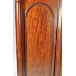 19TH CENTURY VICTORIAN MAHOGANY WARDROBE