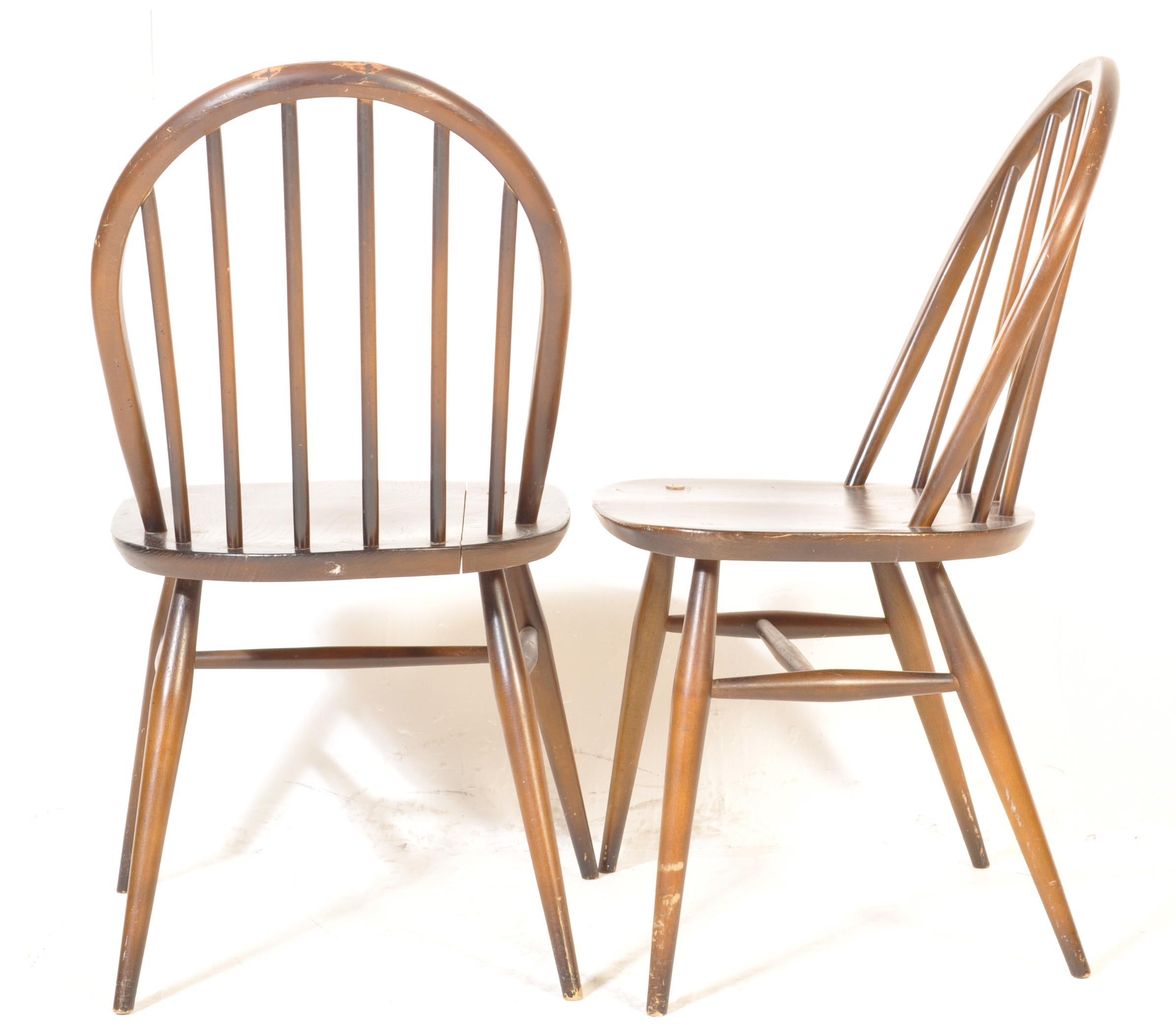 ERCOL - LUCIAN ERCOLANI - SET OF FOUR WINDSOR DINING CHAIRS - Image 6 of 6