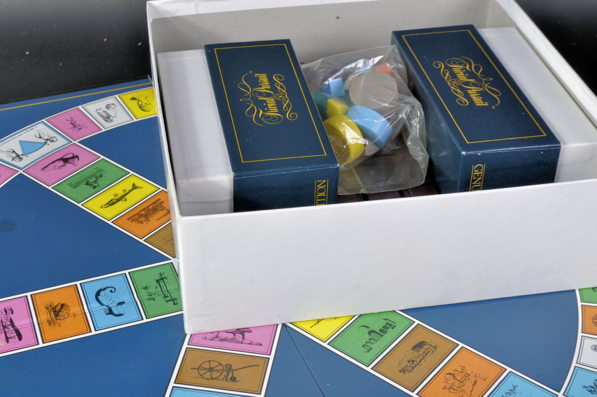 ONLY FOOLS & HORSES - JOLLY BOY'S OUTING - SIGNED TRIVIAL PURSUIT GAME - Image 3 of 4