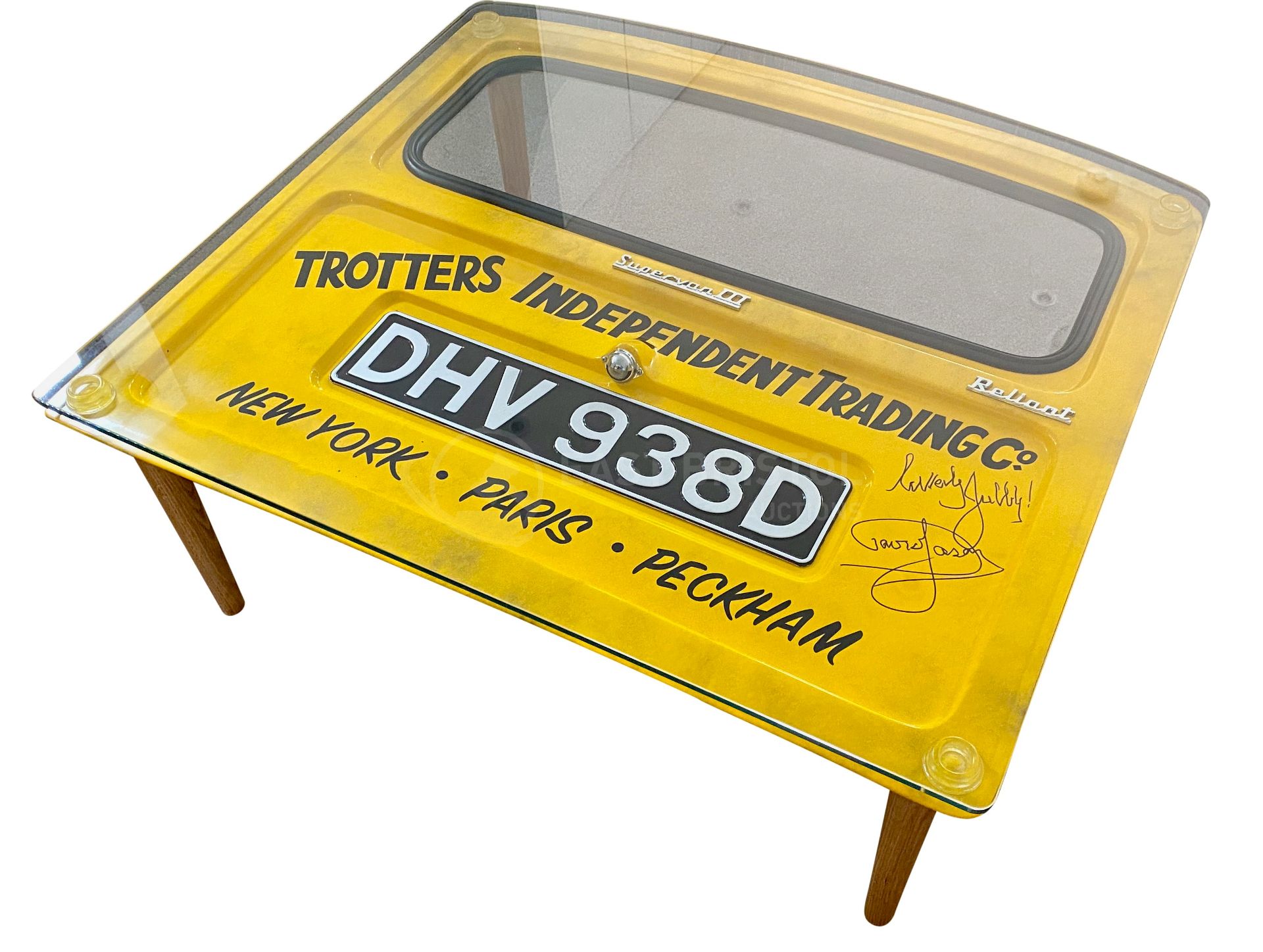 ONLY FOOLS & HORSES - RELIANT REGAL VAN DOOR CUSTOM COFFEE TABLE SIGNED - Image 3 of 5