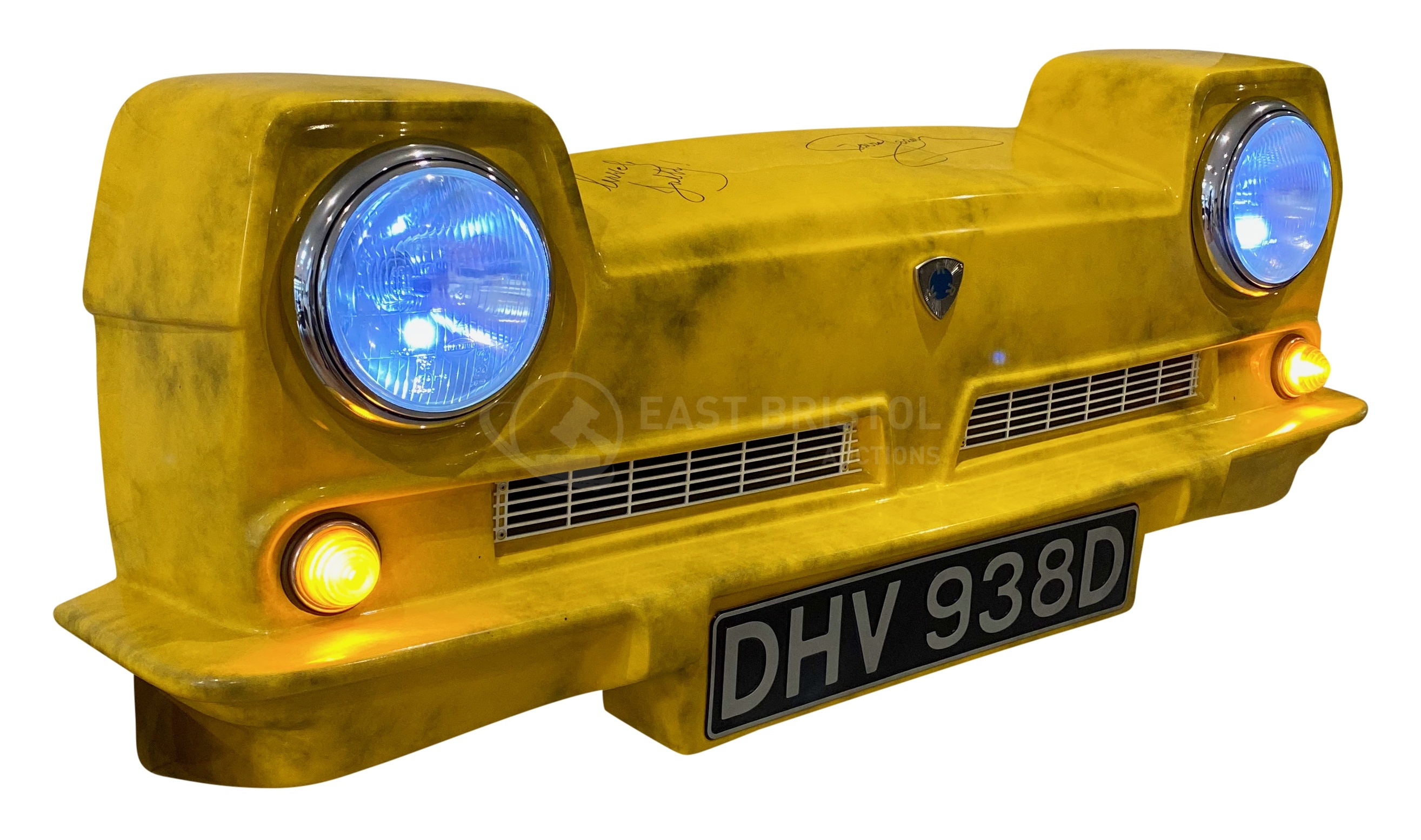 ONLY FOOLS & HORSES - TROTTER VAN FRONT END - SIGNED BY DAVID JASON - Image 3 of 7