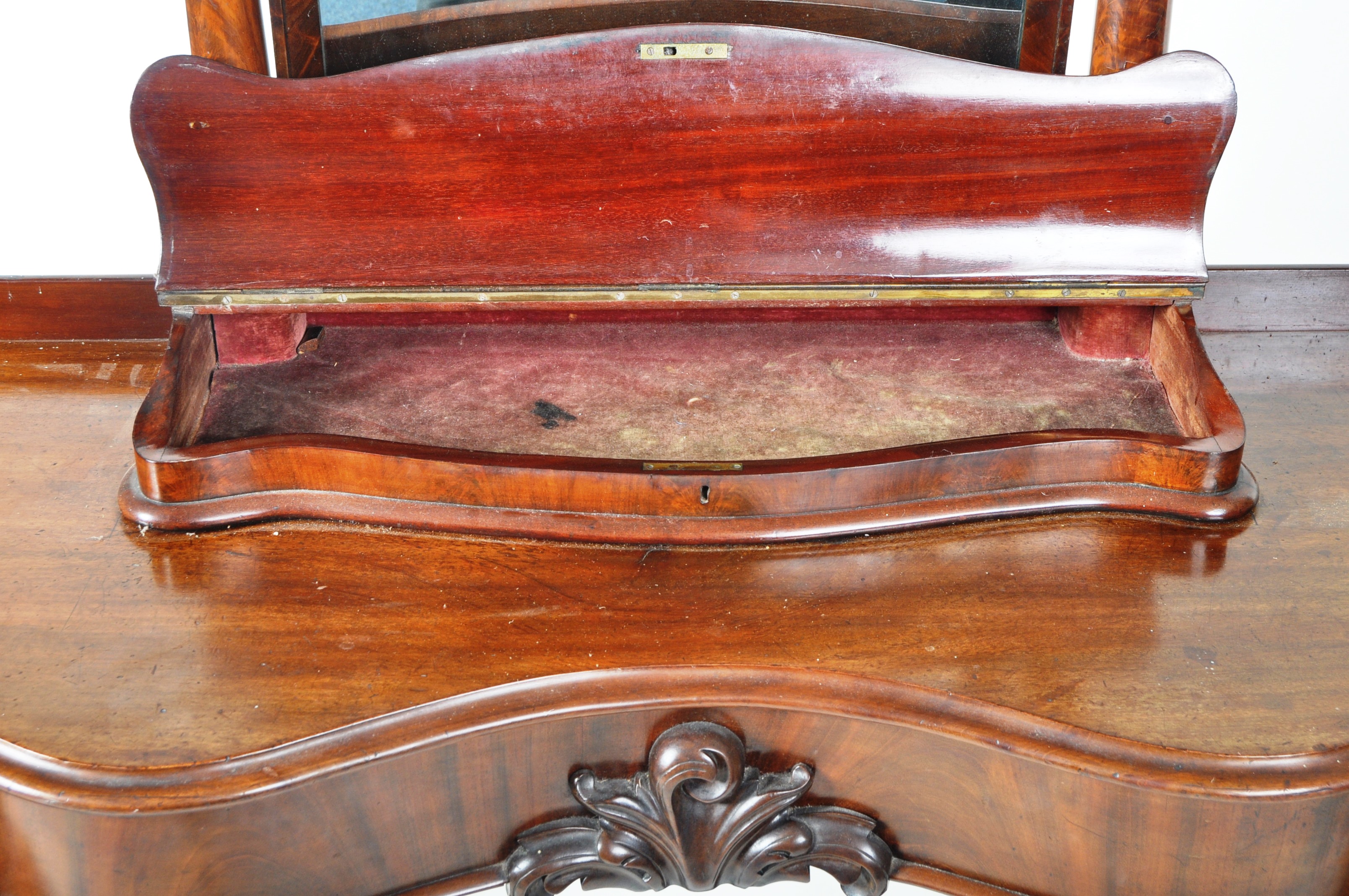 19TH CENTURY VICTORIAN MAHOGANY DUCHESS DRESSING TABLE - Image 11 of 13