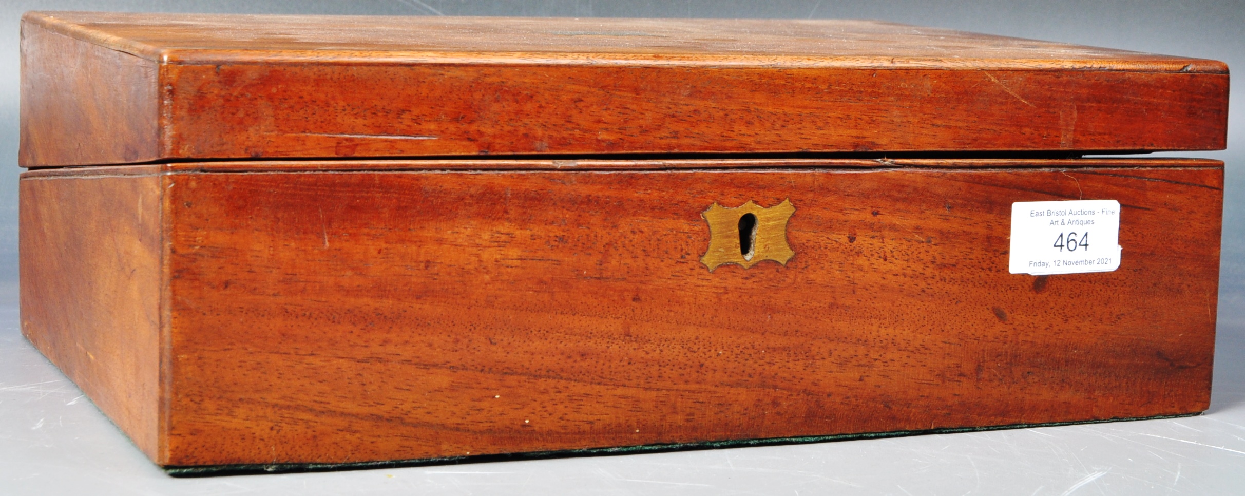 19TH CENTURY VICTORIAN MAHOGANY WRITING SLOPE - Image 2 of 8