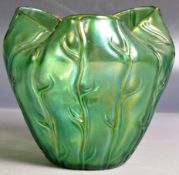 ATTRIBUTED TO LOETZ - EARLY 20TH CENTURY IRIDESCENT GLASS VASE