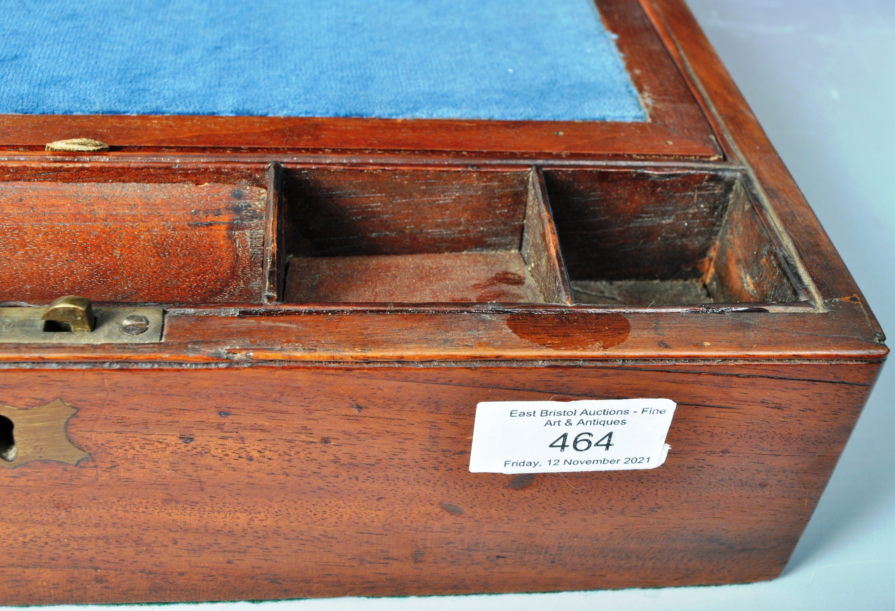 19TH CENTURY VICTORIAN MAHOGANY WRITING SLOPE - Image 8 of 8