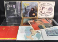 FOLK / COUNTRY - 10+ VINYL RECORD ALBUMS OF VARYING ARTISTS