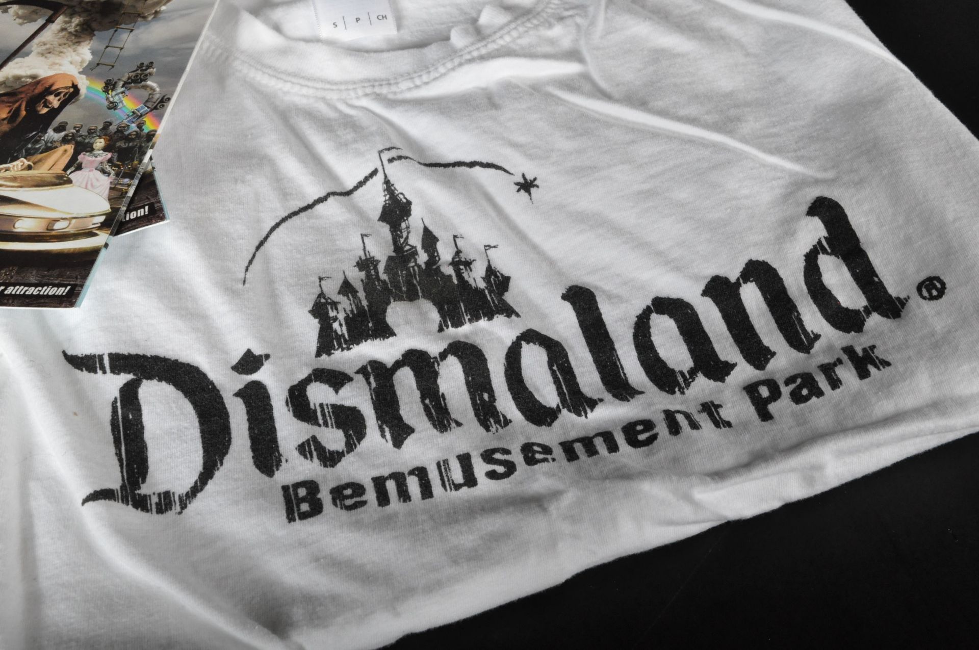 BANKSY INTEREST - DISMALAND BROCHURE, T-SHIRT & OTHER ITEMS - Image 2 of 8