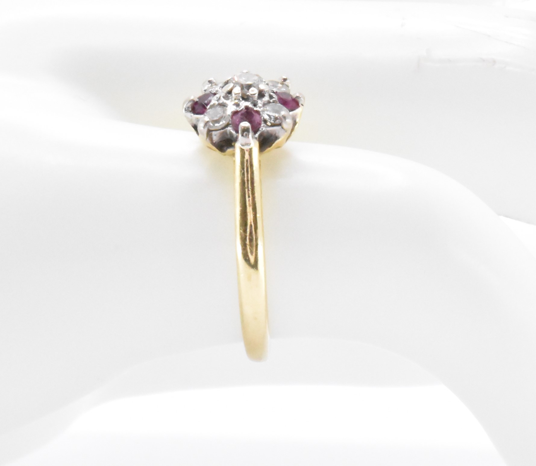 HALLMARKED 18CT GOLD DIAMOND & RUBY RING - Image 5 of 5