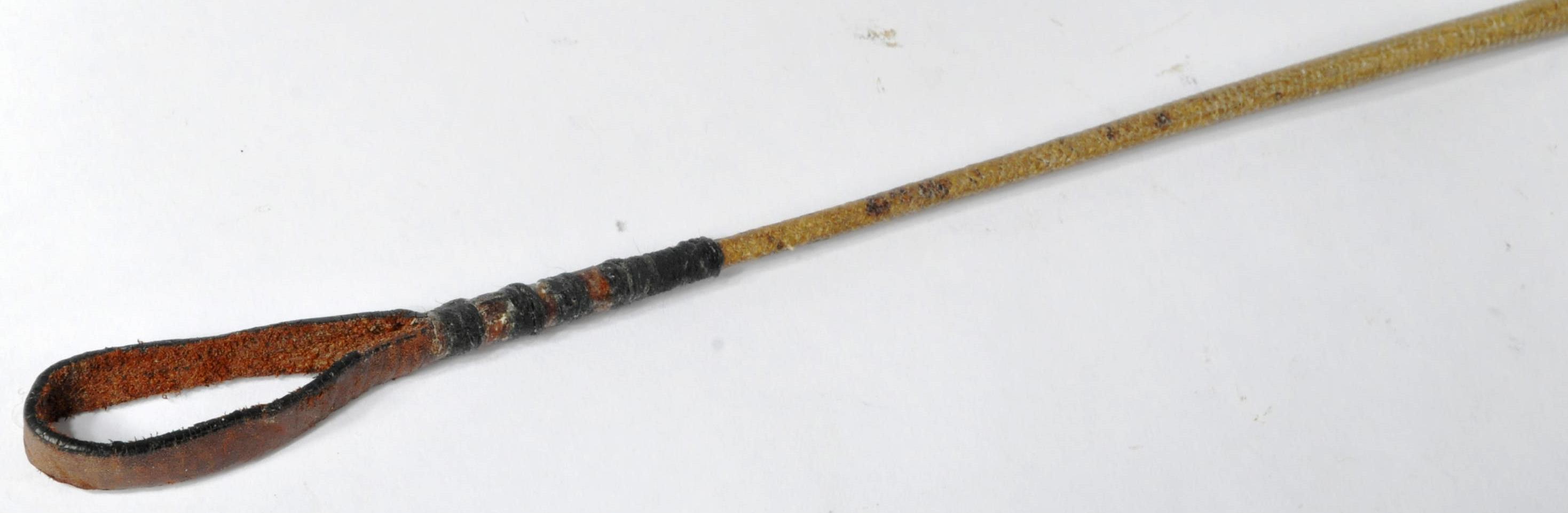EARLY 20TH CENTURY ROYAL ARTILLERY RIDING CROP - Image 2 of 5
