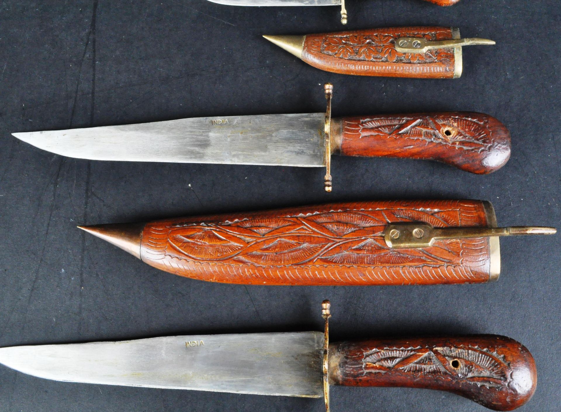 COLLECTION OF X3 CARVED INDIAN KNIVES - Bild 3 aus 6