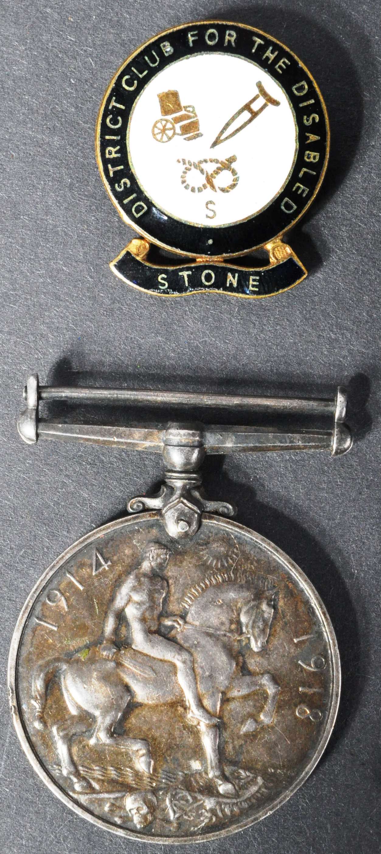 COLLECTION OF ASSORTED WWI AND WWII MEDALS AND EFFECTS - Image 3 of 5