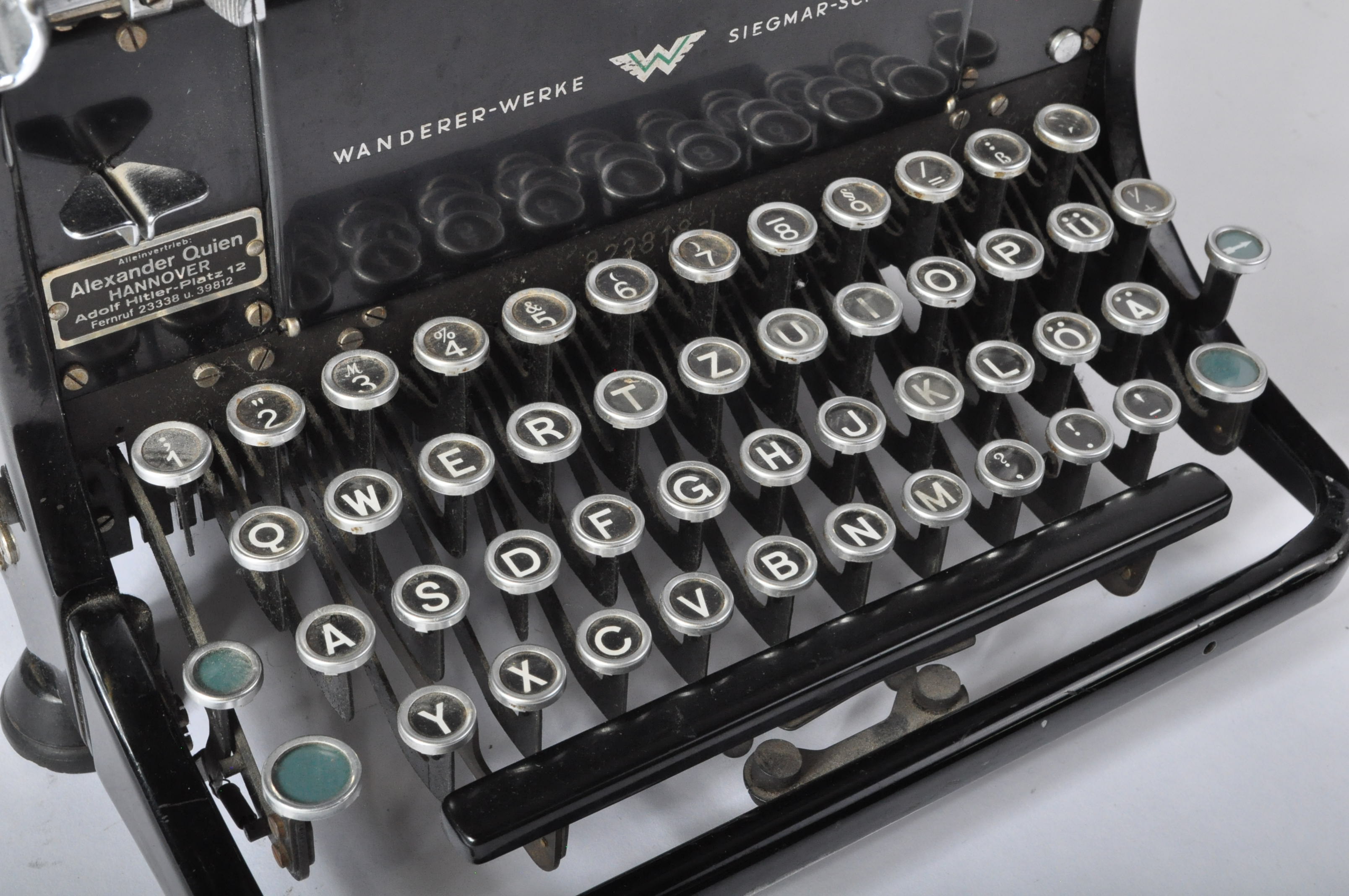 WWII SECOND WORLD WAR PERIOD GERMAN THIRD REICH TYPEWRITER - Image 5 of 8