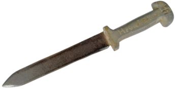 WWII SECOND WORLD WAR GERMAN DAGGER WITH SWASTIKA