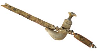 19TH CENTURY OMANI JAMBIYA DAGGER