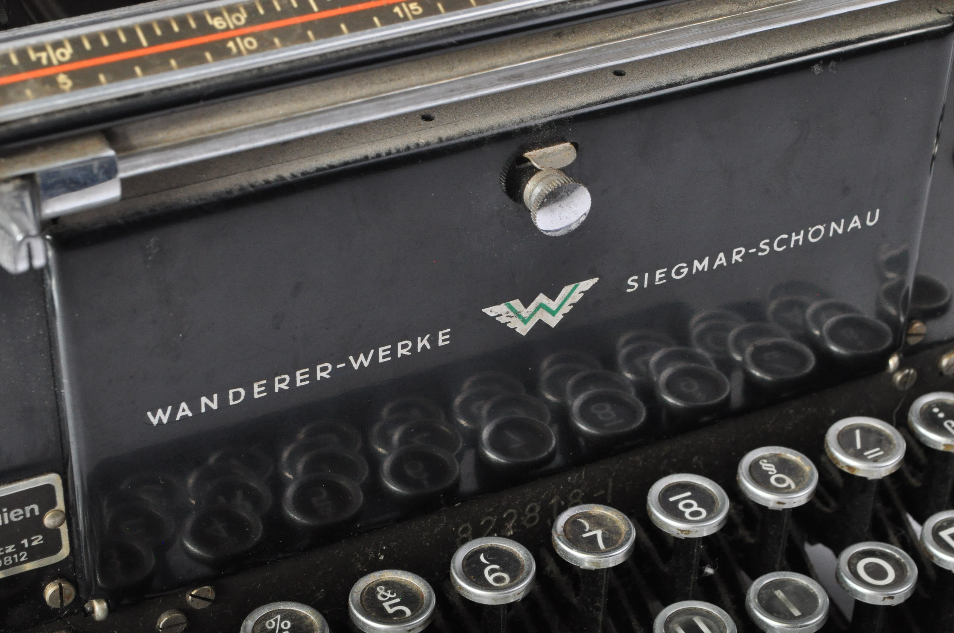 WWII SECOND WORLD WAR PERIOD GERMAN THIRD REICH TYPEWRITER - Image 4 of 8