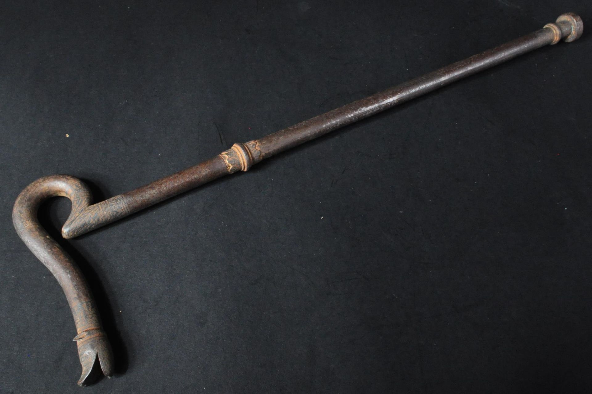 18TH CENTURY INDIAN FAKIR CRUTCH WITH CONCEALED BLADE - Image 8 of 10