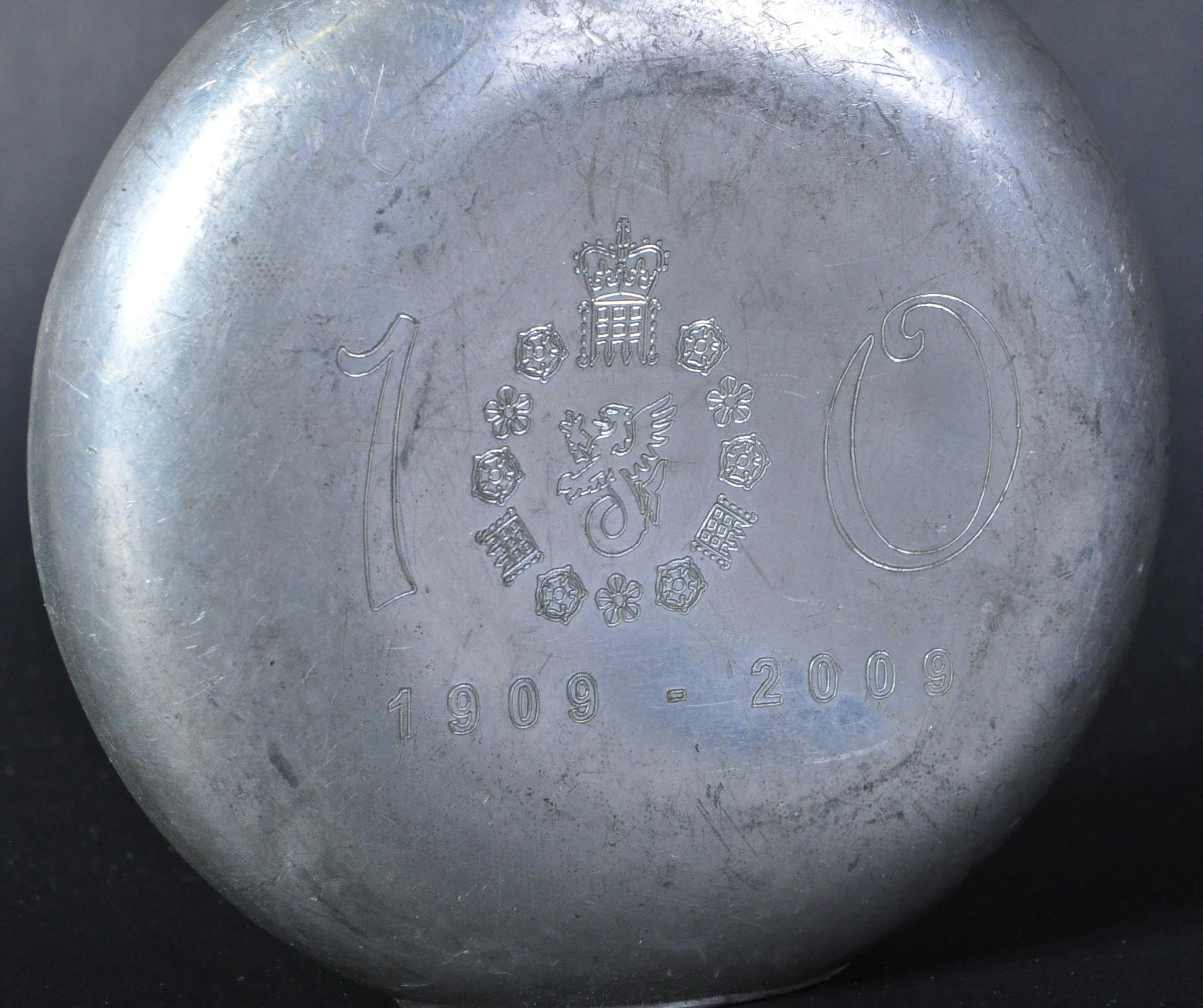 100 YEARS OF MI6 - SCARCE COMMEMORATIVE WENTWORTH HIP FLASK - Image 2 of 5