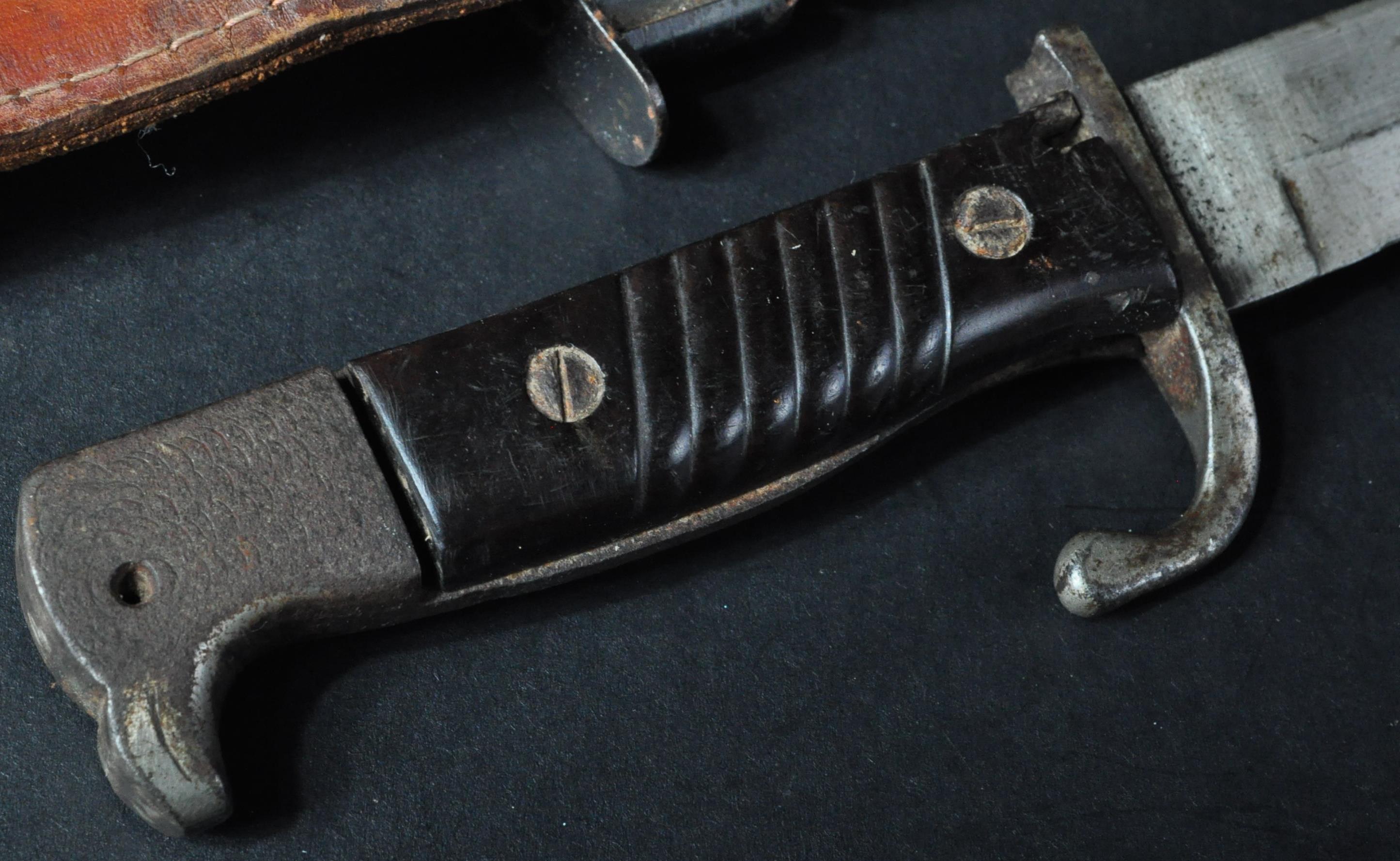 WWII SECOND WORLD WAR PERIOD FIGHTING KNIFE - Image 5 of 6