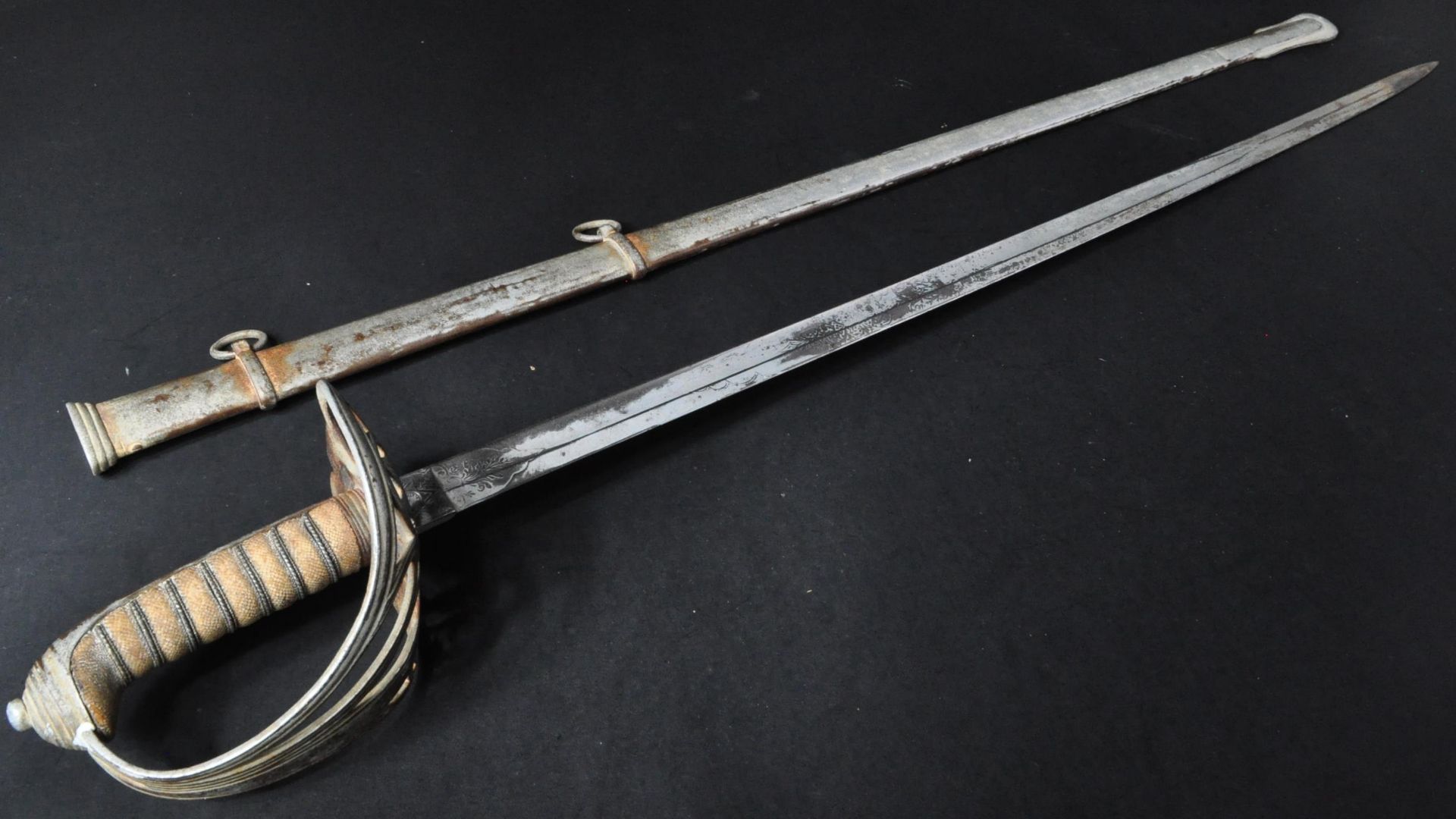 19TH CENTURY IRISH GUARDS REGIMENT SWORD - Bild 7 aus 10