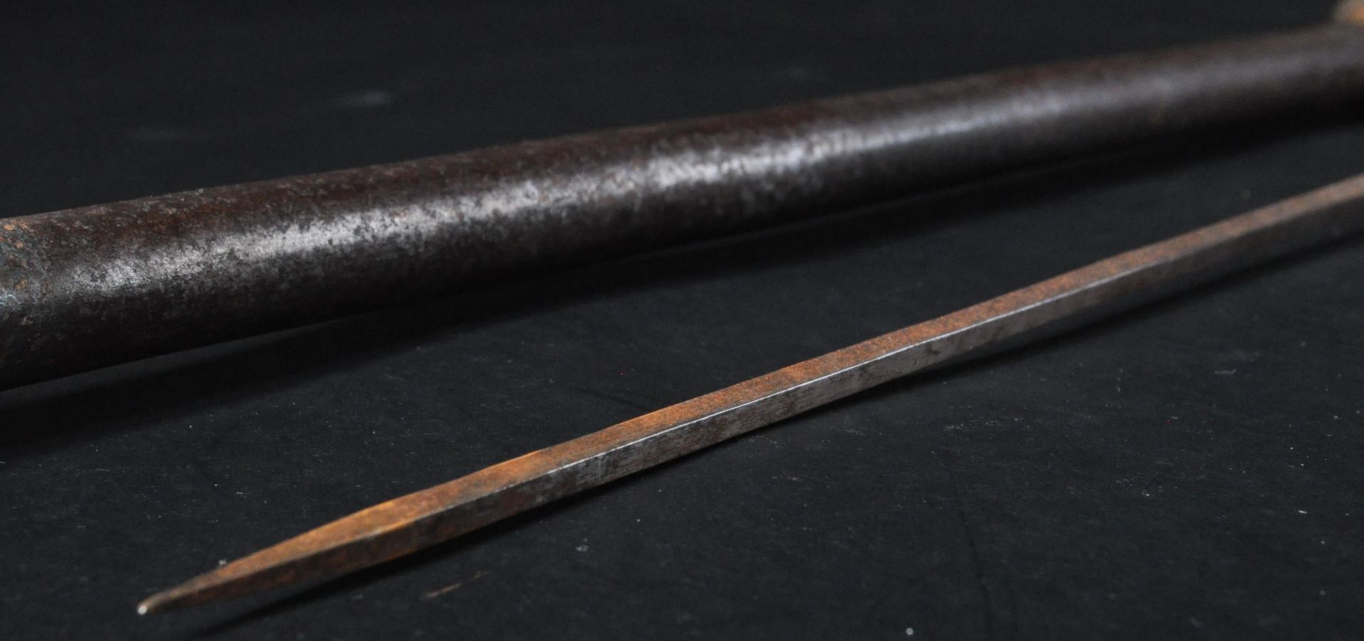 18TH CENTURY INDIAN FAKIR CRUTCH WITH CONCEALED BLADE - Image 10 of 10