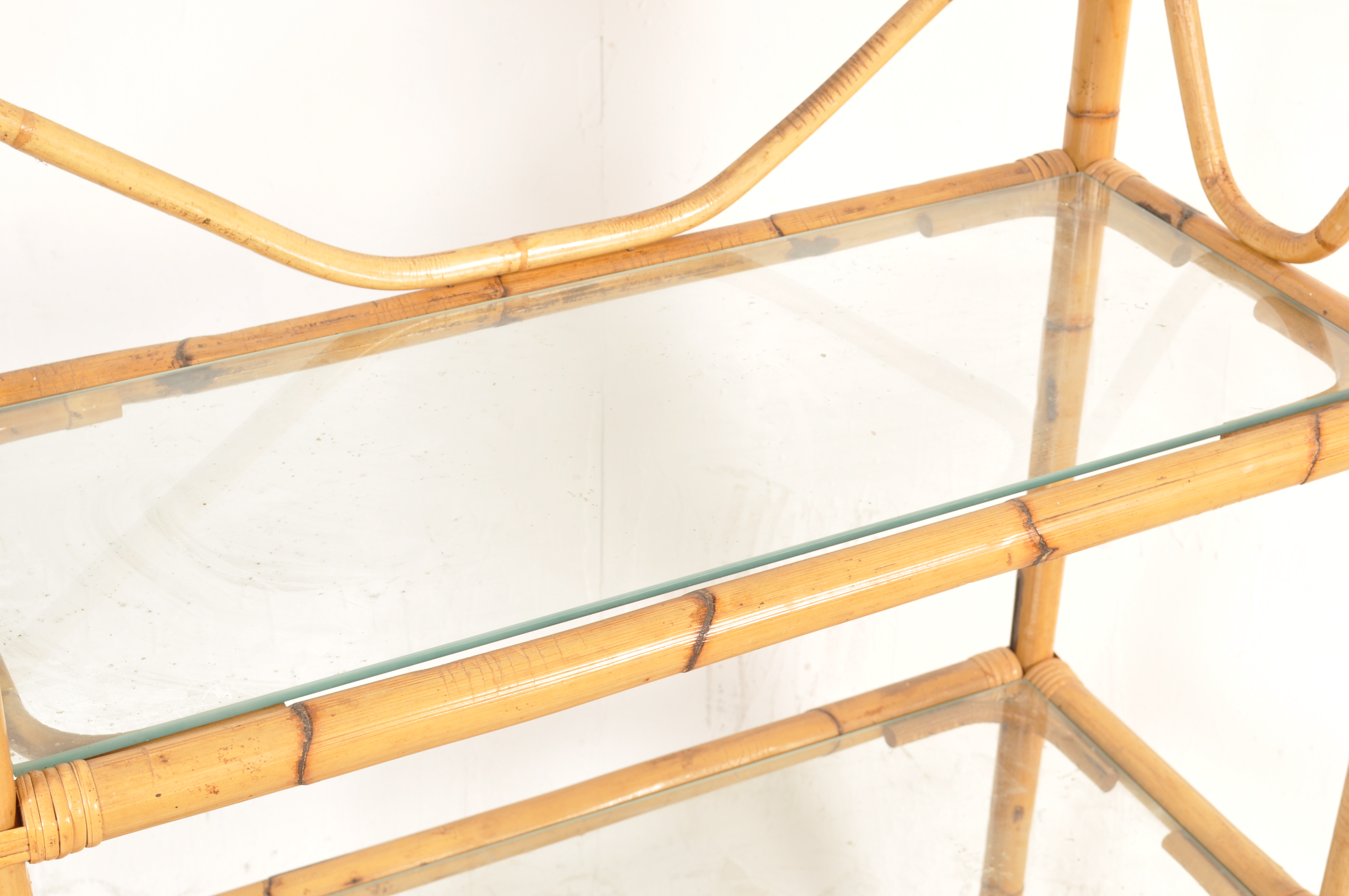 20TH CENTURY BAMBOO AND GLASS SHELVES / WHATNOT / ETAGERE - Image 5 of 9