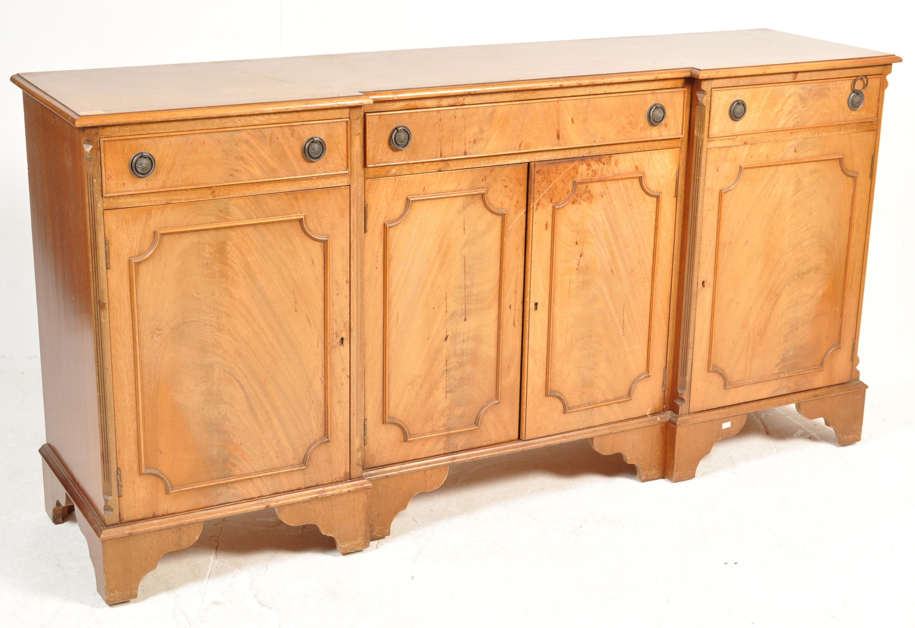 REGENCY REVIVAL MAHOGANY INVERTED BREAKFRONT SIDEBOARD CREDENZA - Image 2 of 10