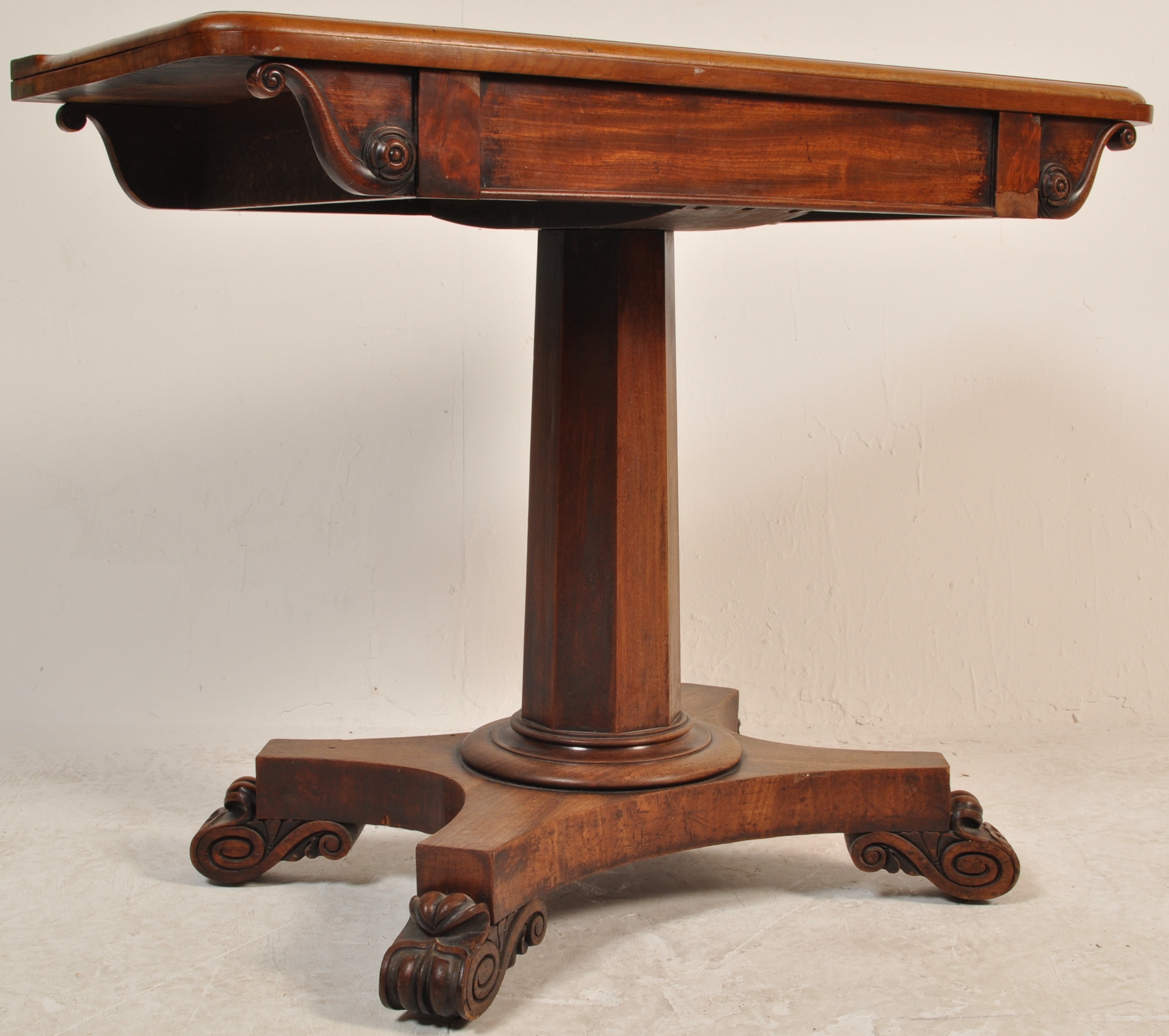 19TH CENTURY WILLIAM IV TEA / CARD TABLE