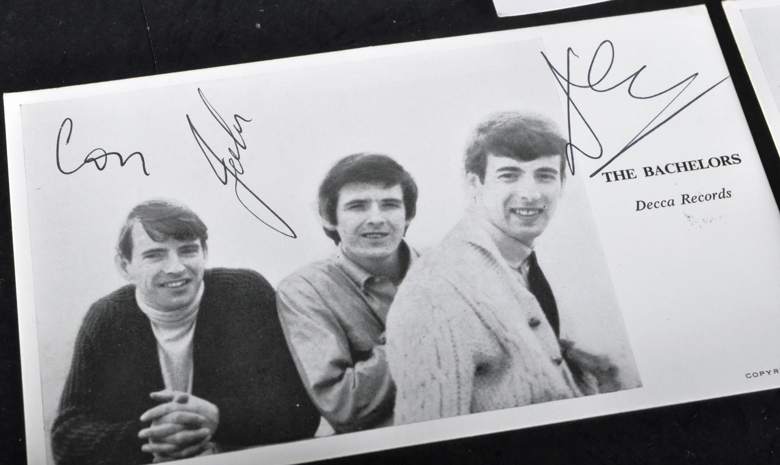 AUTOGRAPHS - 1960S - THE BACHELORS & BRUCE FORSTYH - Image 3 of 4