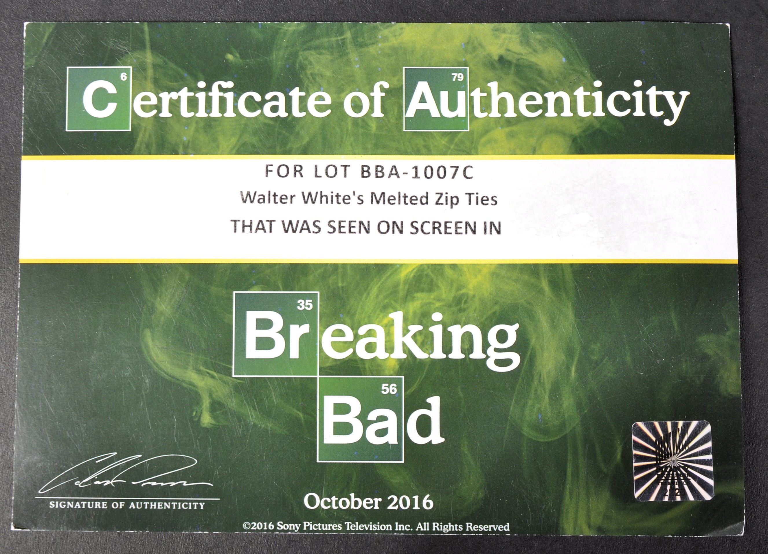 BREAKING BAD (2008-2013 TV SERIES) - SCREEN USED PROP ZIP TIE - Image 4 of 5