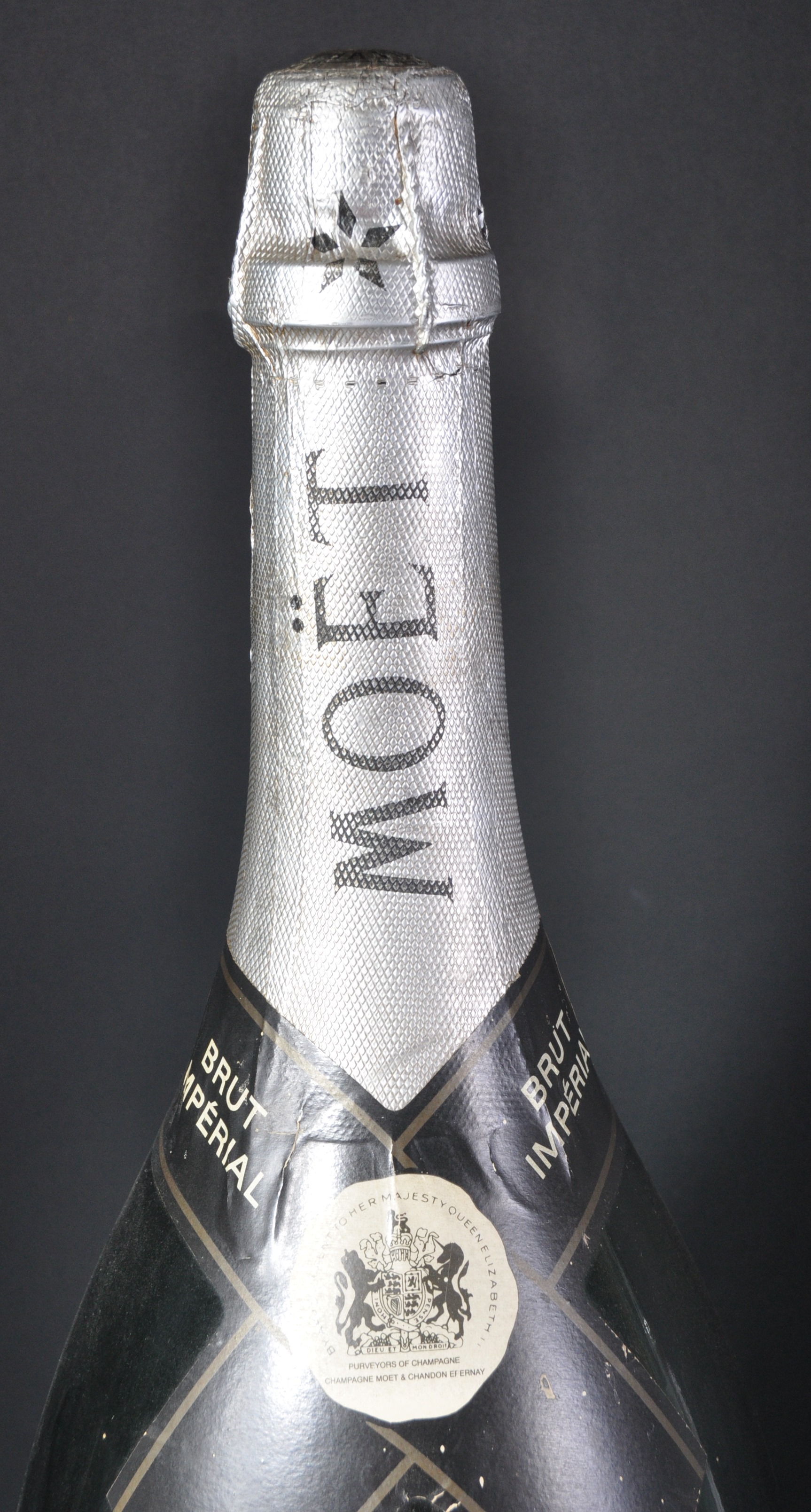 COLLECTION OF MOET CHAMPAGNE DISPLAY BOTTLES - Image 4 of 7