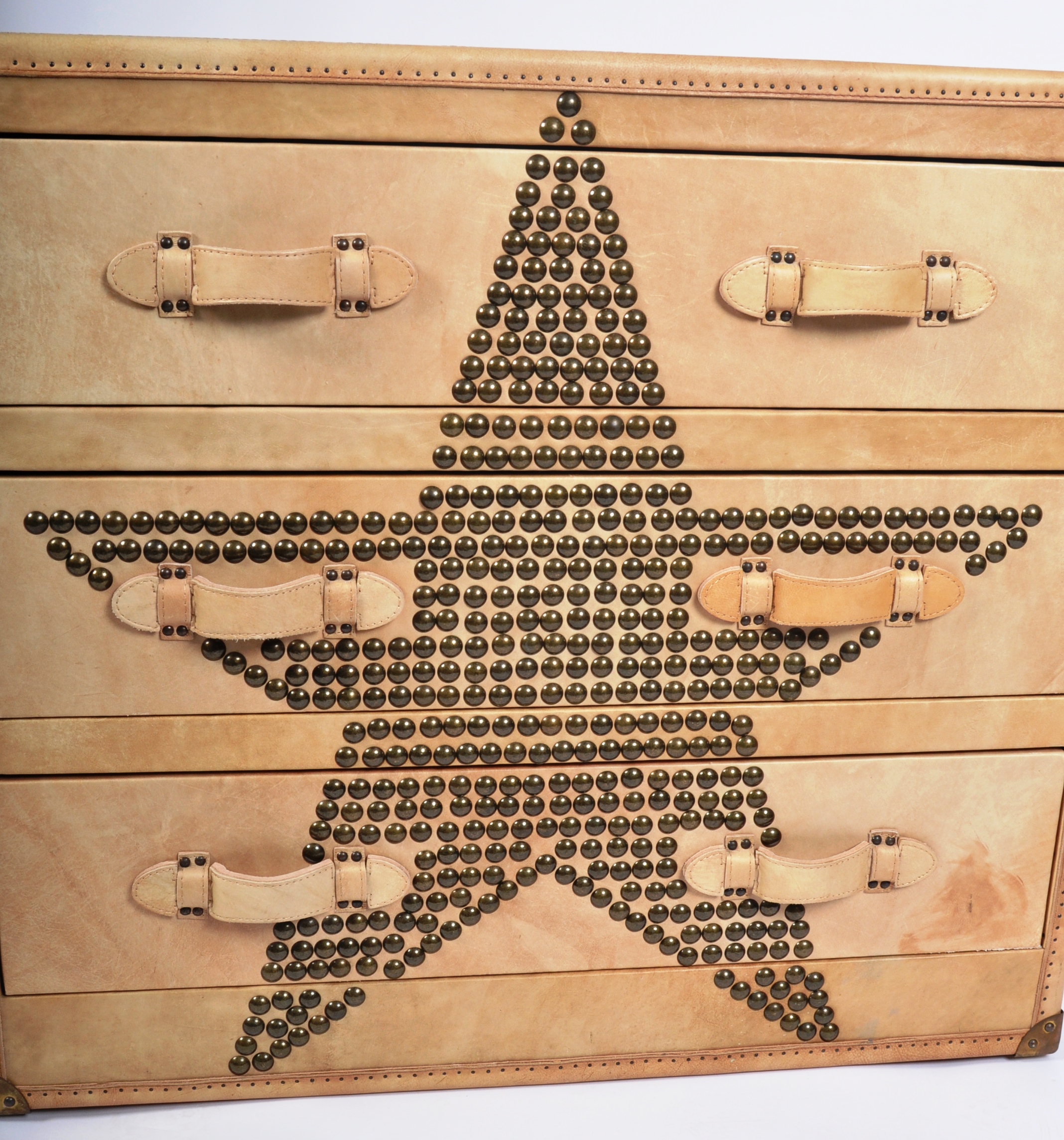 ANDREW MARTIN - PARCHMENT LEATHER CHEST OF DRAWERS - Image 3 of 9
